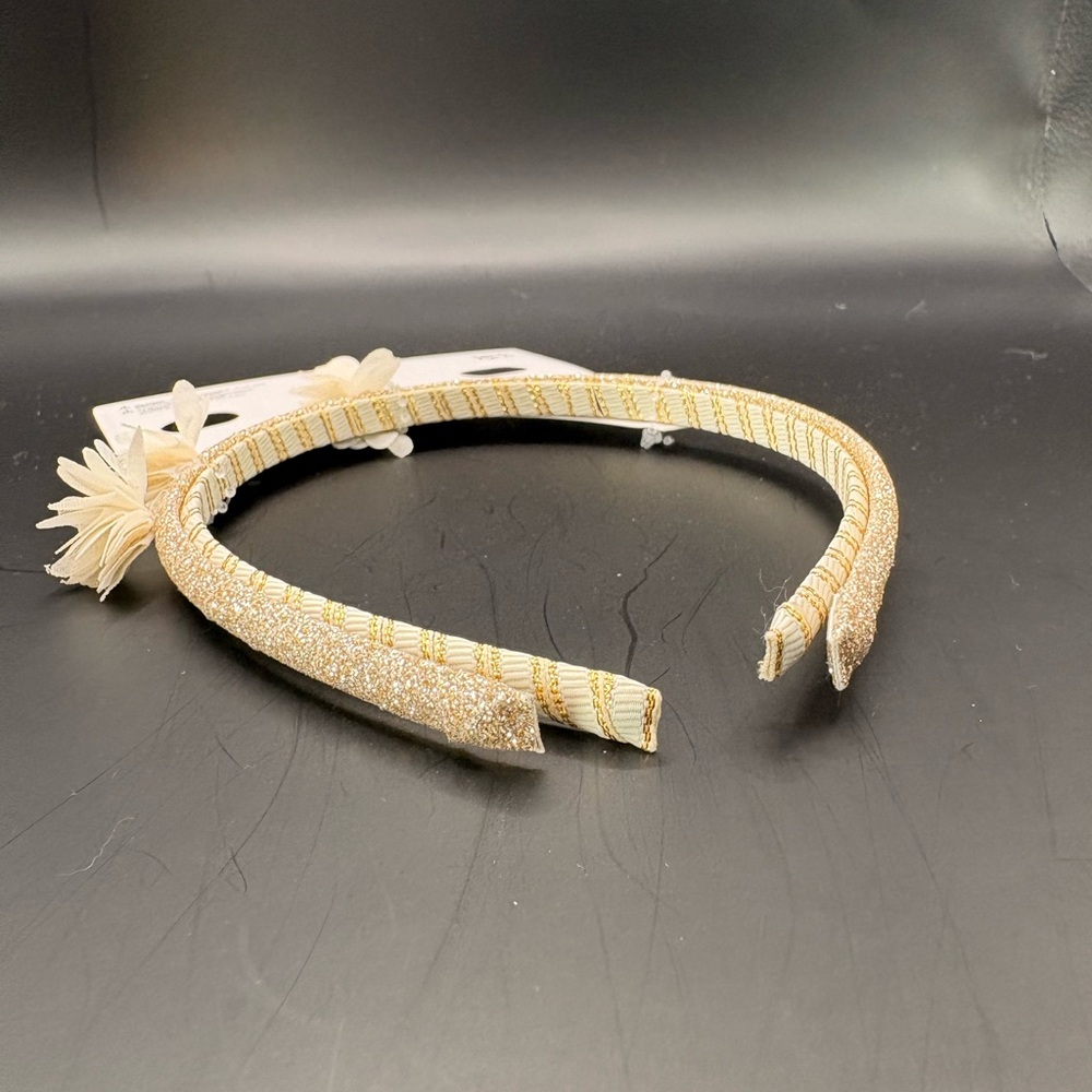 Elegant Gold Headband with Floral Accents